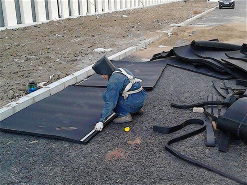 高端巖棉復(fù)合板